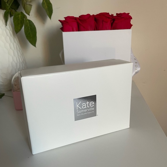 KATE SOMERVILLE EXFOLIKATE KIT - Picture 3 of 4